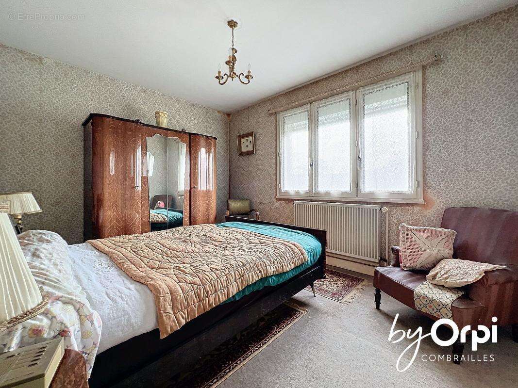 Maison à SAINT-ELOY-LES-MINES