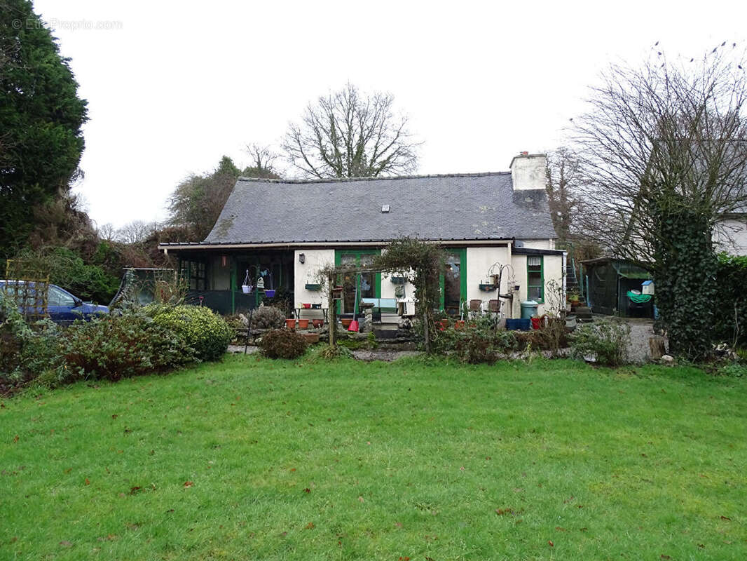 Maison à SAINTE-TREPHINE