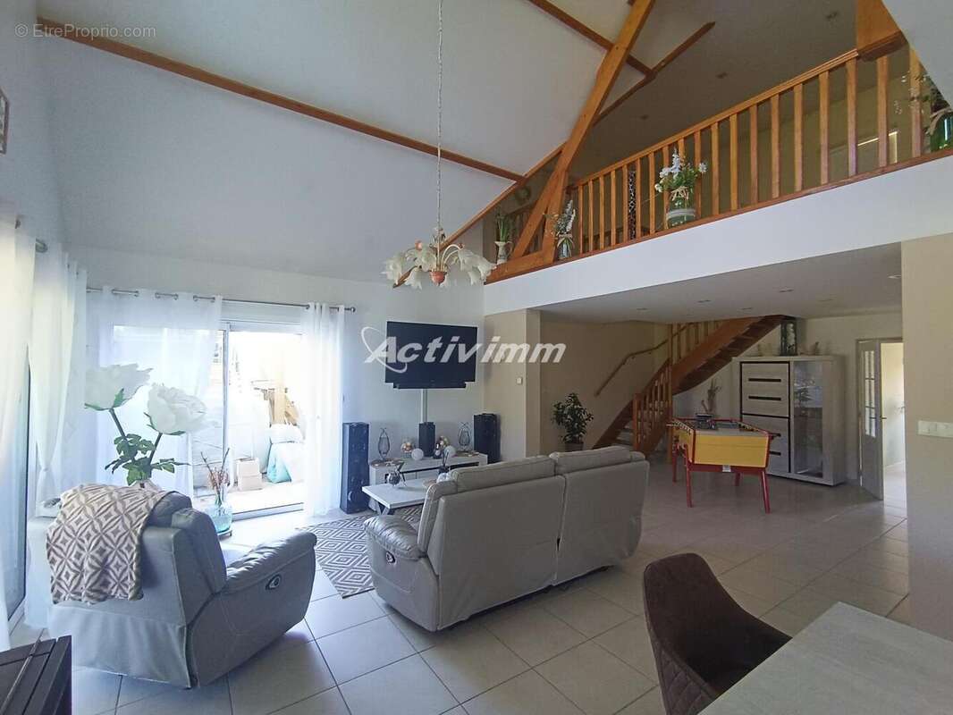 4268 17 - Maison à BEAURAINVILLE