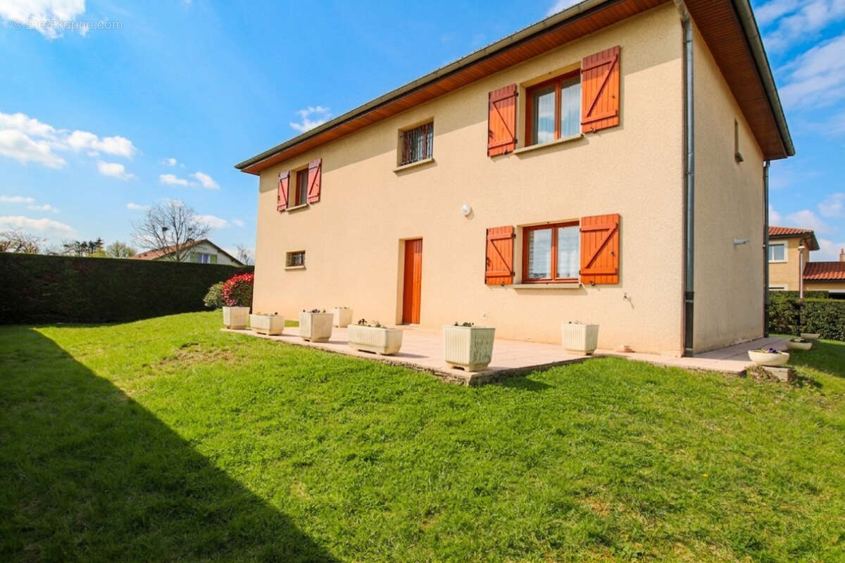 Maison à SAINT-PRIEST