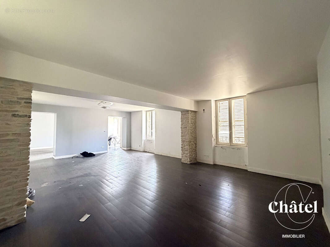 Proche Nanteuil le Haudouin - Ensemble immobilier et dépendances - Travaux - photo 10
