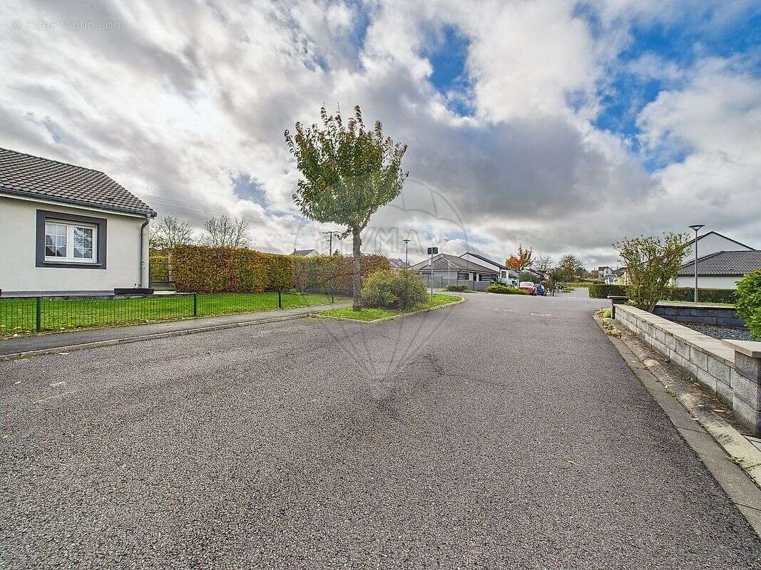 Maison à NEUFCHEF