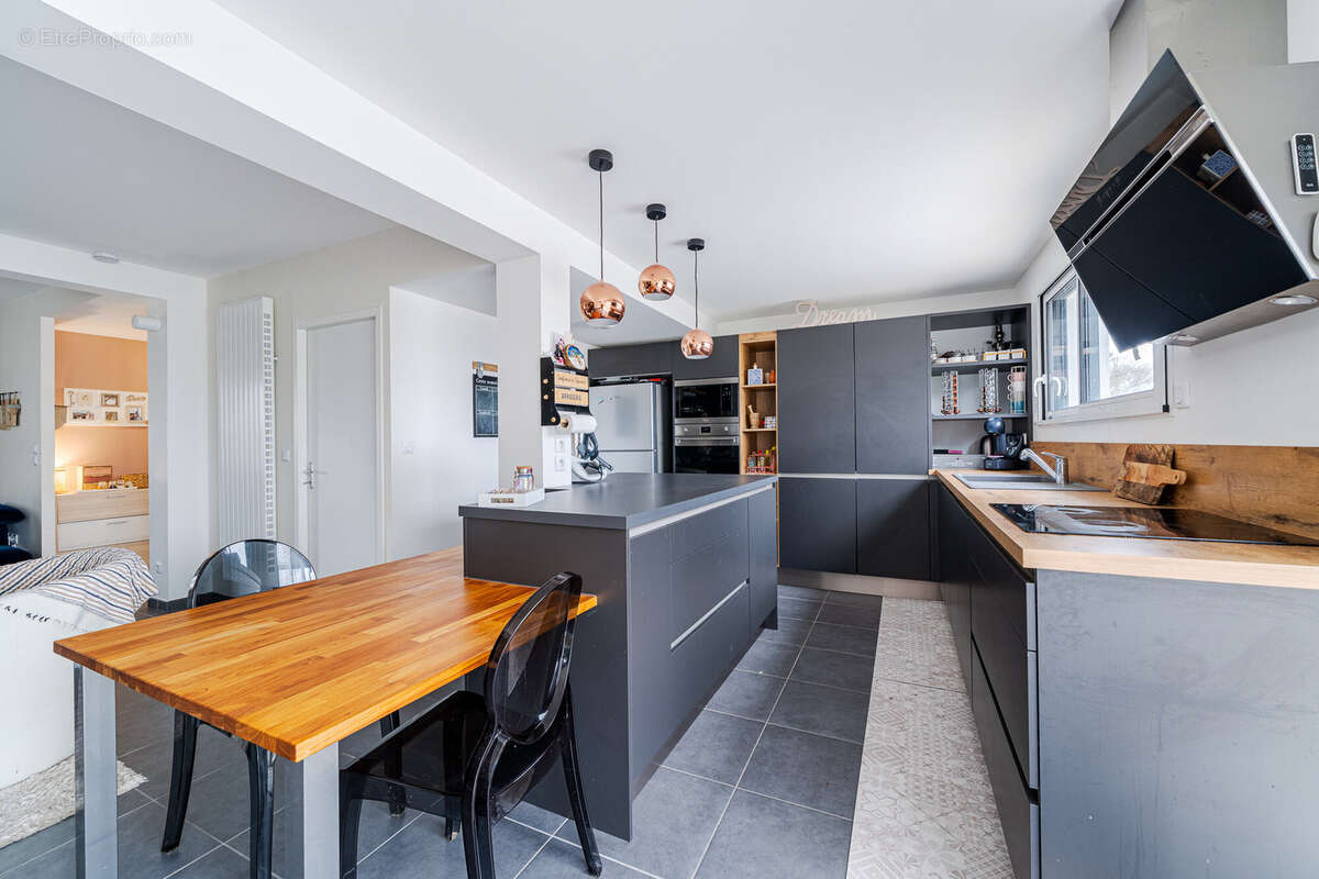 Maison à CHAMBRAY-LES-TOURS