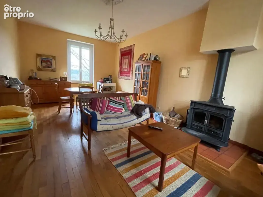 Maison en pierre de caractere de 182 m2 - photo 4