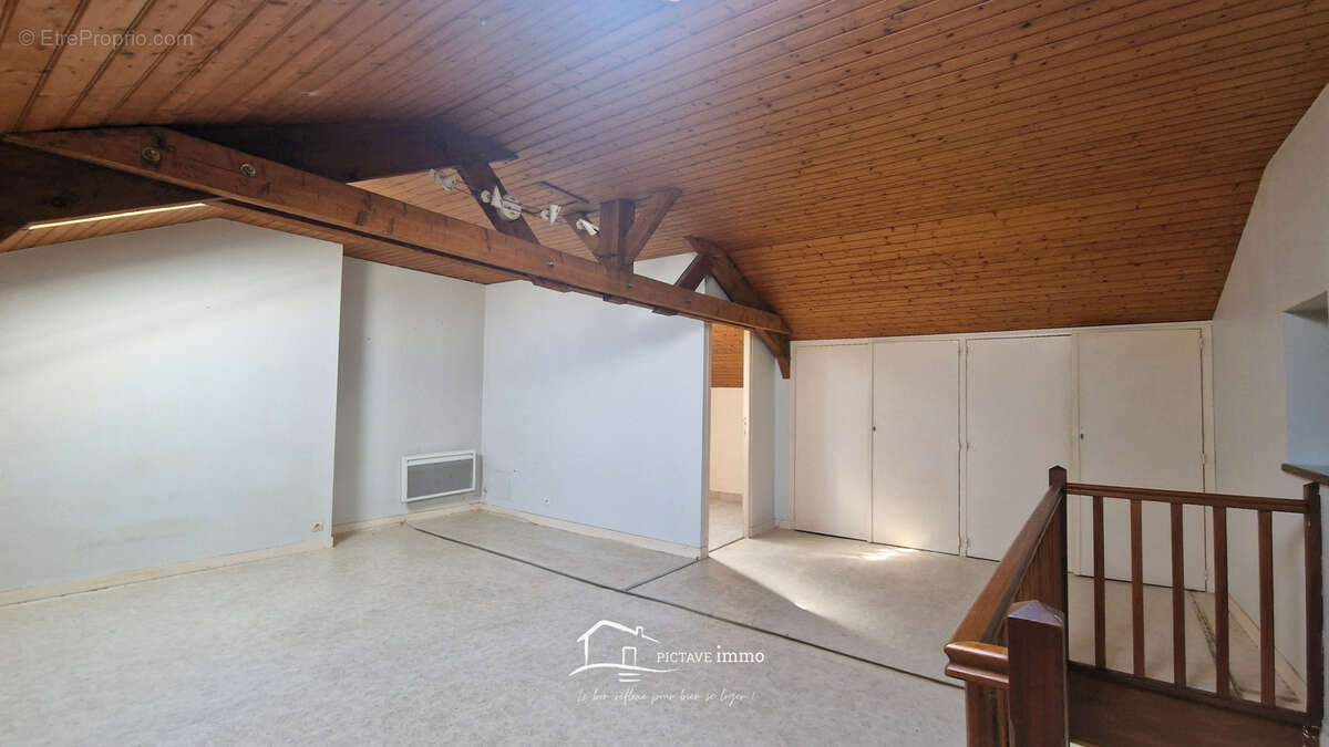 Appartement à LUSIGNAN