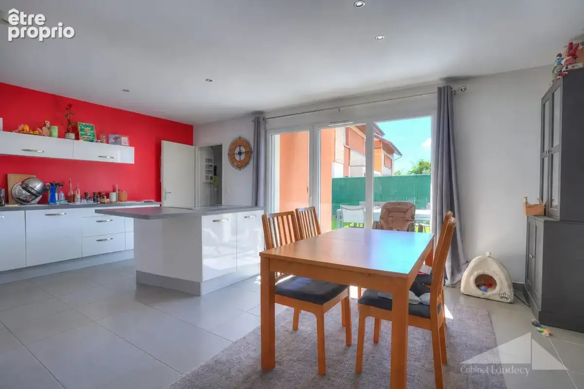 Maison 5 pièces 110 m² à vendre à Saint-Jean-De-Gonville (01630) - photo 4