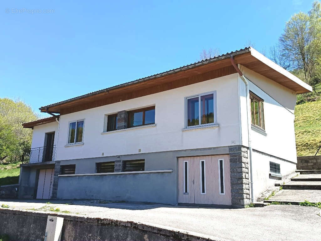 Maison à LA BRESSE