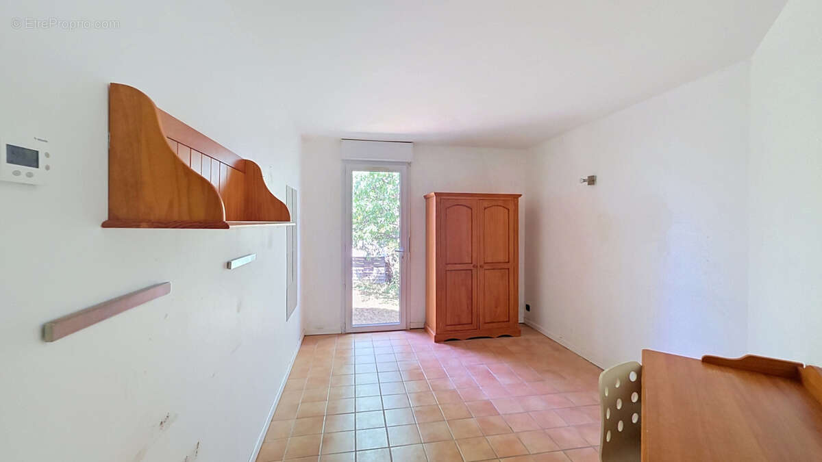 MIREFLEURS - Pavillon 124 m2 avec garage sur 773 m2 de terrain - photo 10