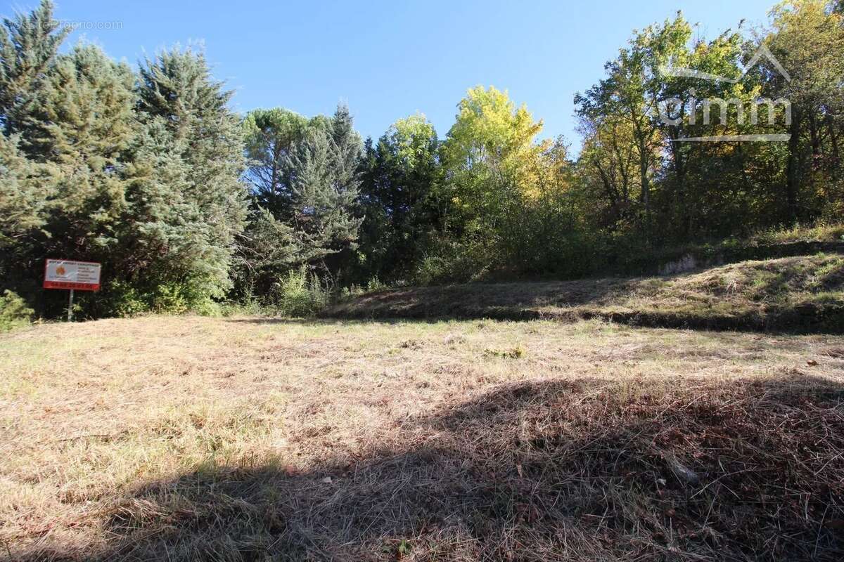 Terrain à CAMPAGNE-SUR-AUDE