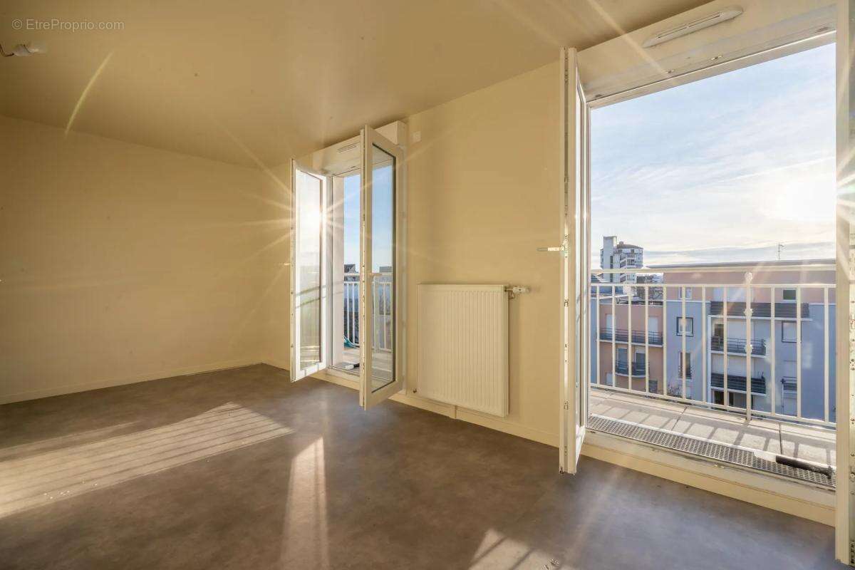 Appartement à LE BLANC-MESNIL