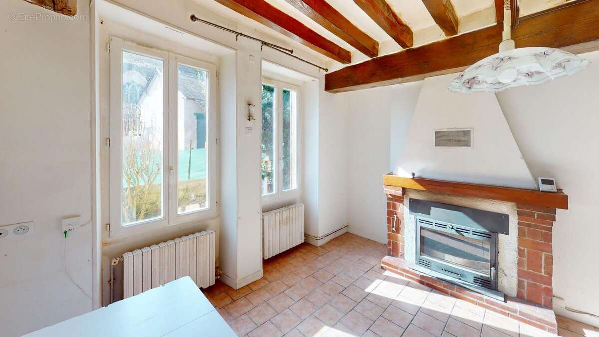 Maison à SURY-ES-BOIS