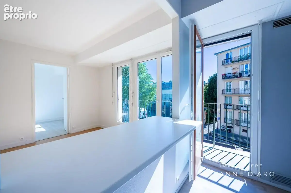 VERSAILLES - GARE RIVE DROITE - 43M² - 2P - 1  Chambre - Cave, Place de stationnement en option - photo 8