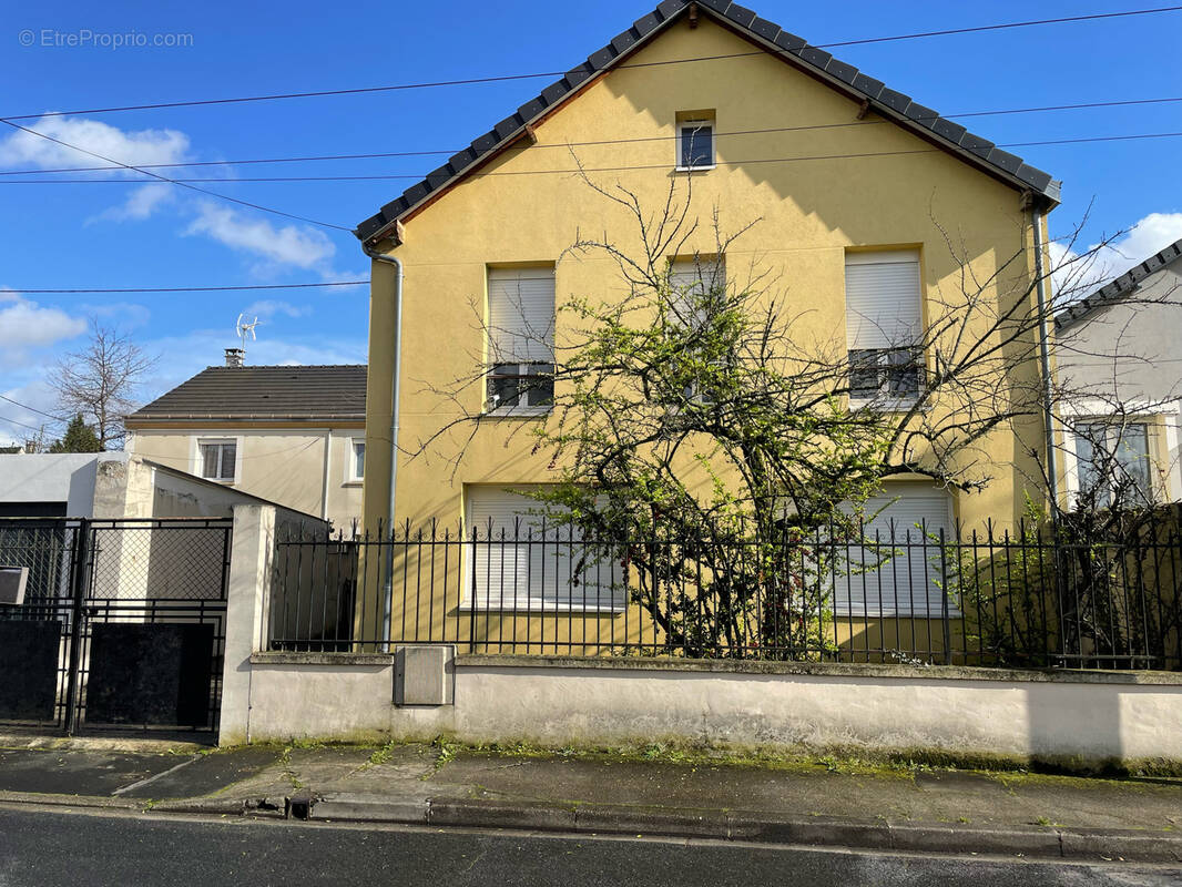 Maison à AULNAY-SOUS-BOIS