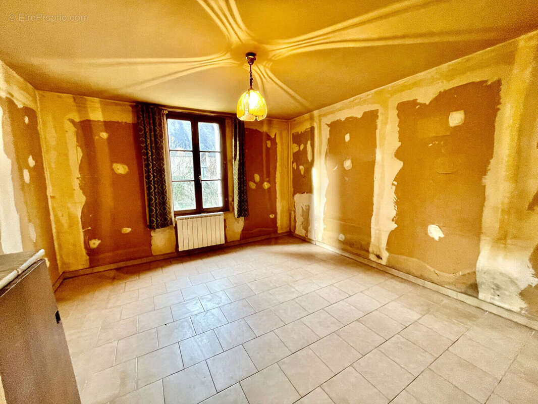 Maison en pierre avec jardin et dépendance ? Ligueil - photo 9