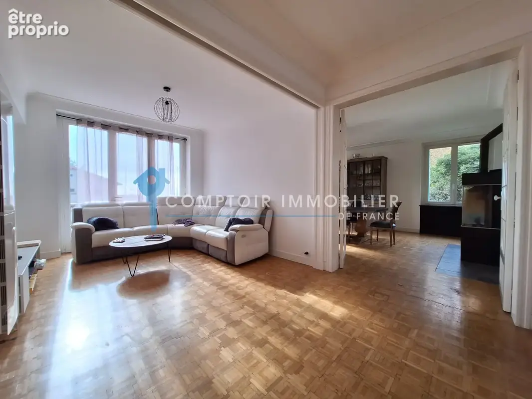 A Vendre Dpt 81 Maison centre-village avec garage et grand terrain - photo 2