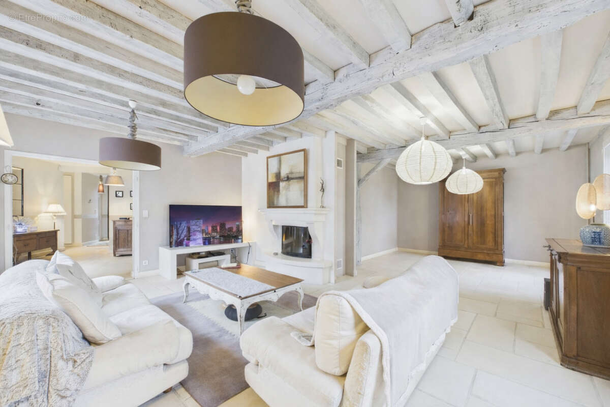 Propriété de caractère avec piscine   280 m2 de confort et de séréni - photo 6