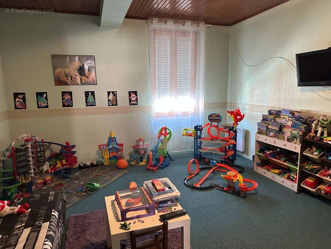 Commerce à RION-DES-LANDES