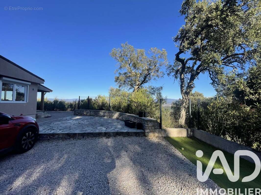 Photo 6 - Maison à LE MUY