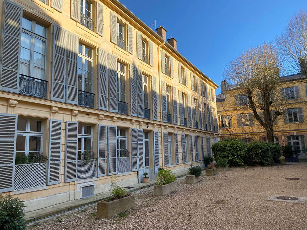 Appartement à VERSAILLES