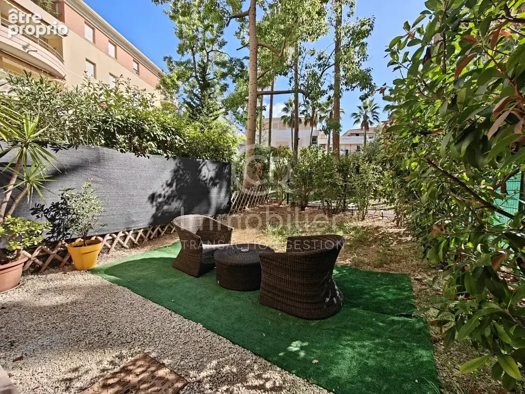 T1 27.33 m² rez-de-jardin sud parking piscine - photo 2