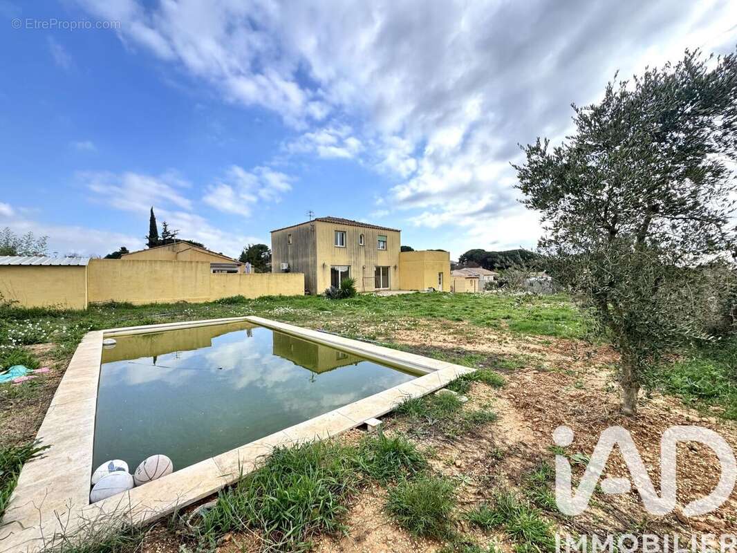 Photo 2 - Maison à SAINT-GILLES