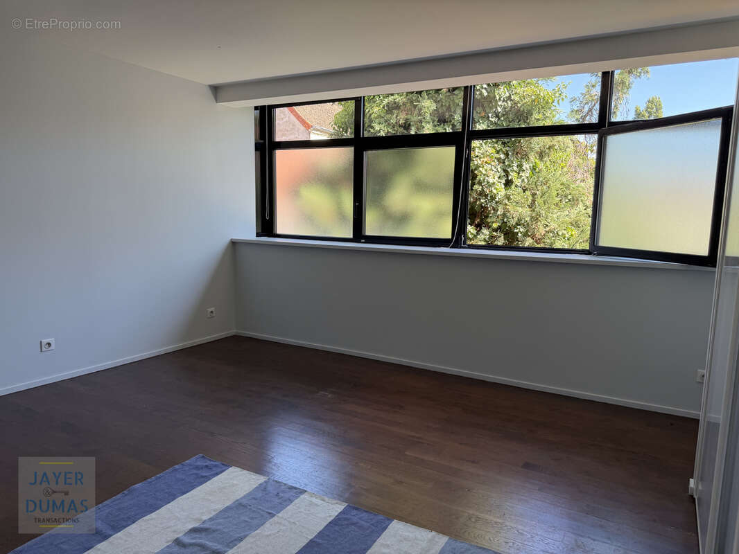 CHALON-SUR-SAONE - Magnifique Maison de ville traitée comme un Loft  - Grand Garage - - photo 14