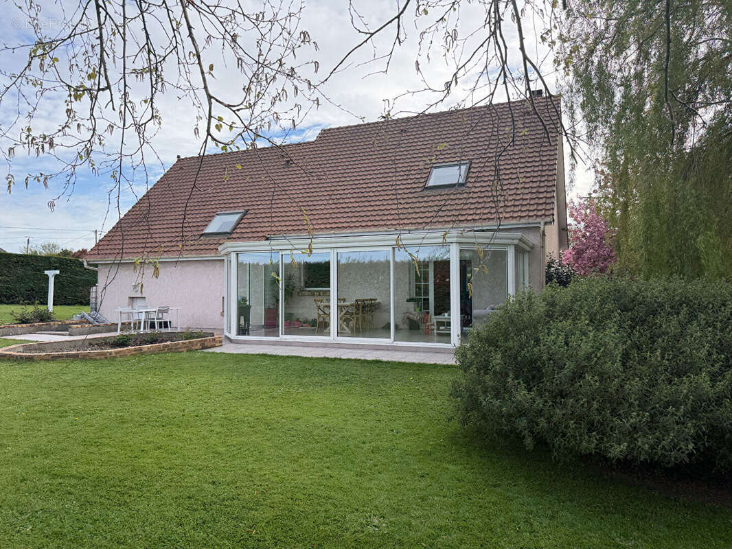 Maison à SAINT-JOUIN-BRUNEVAL