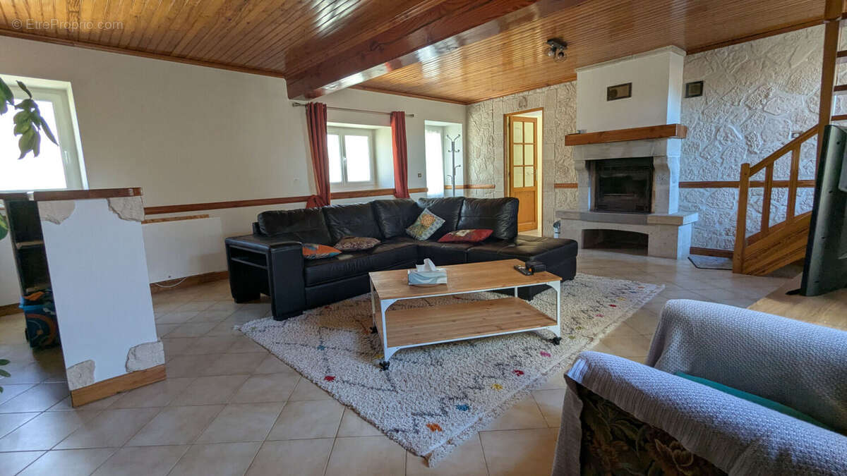 Maison à JOGANVILLE