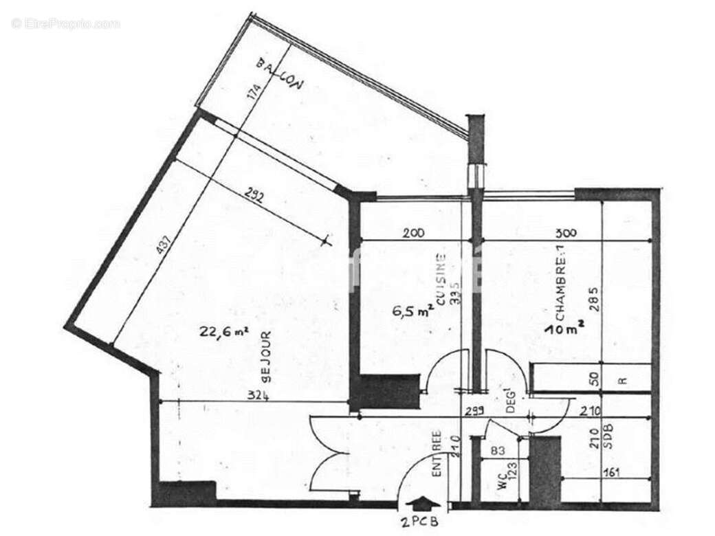 Appartement à COURBEVOIE