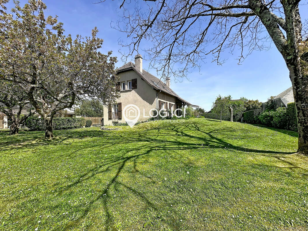Maison à COARRAZE