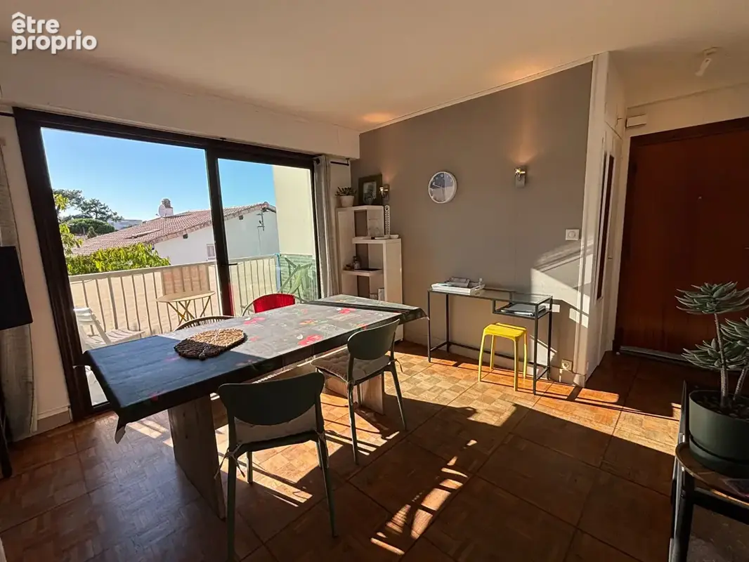 ROYAN - Pontaillac - T2 + garage - photo 3
