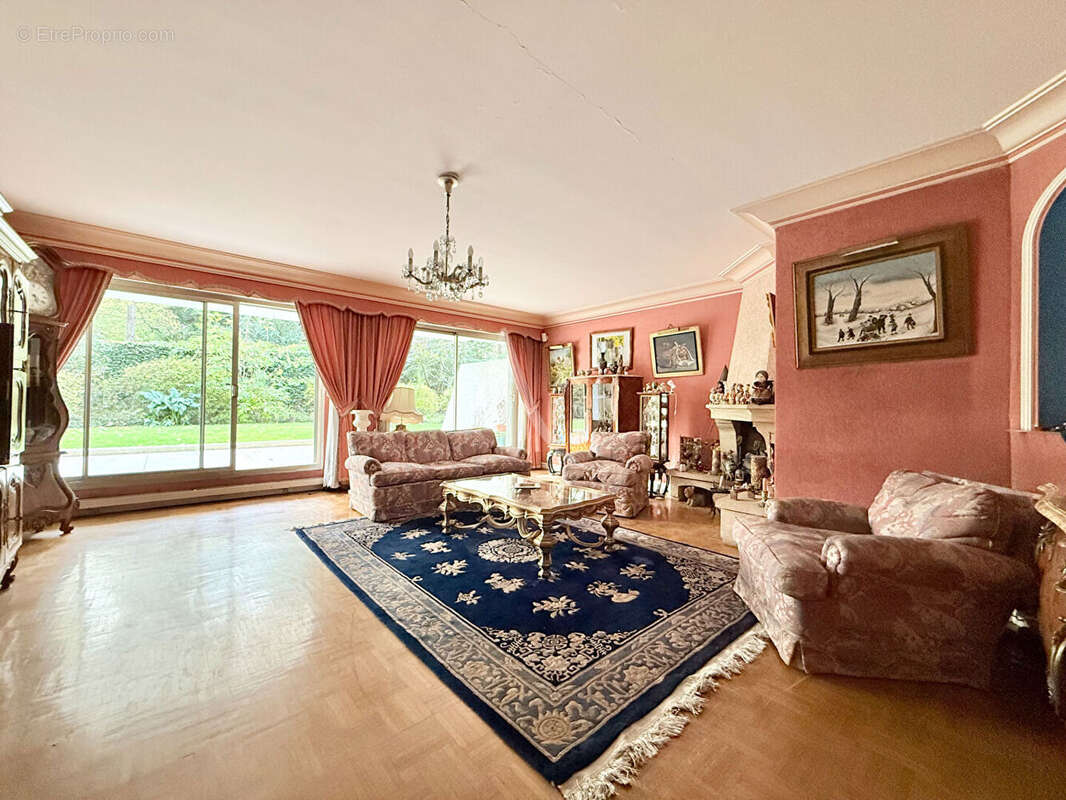 Appartement à NOGENT-SUR-MARNE