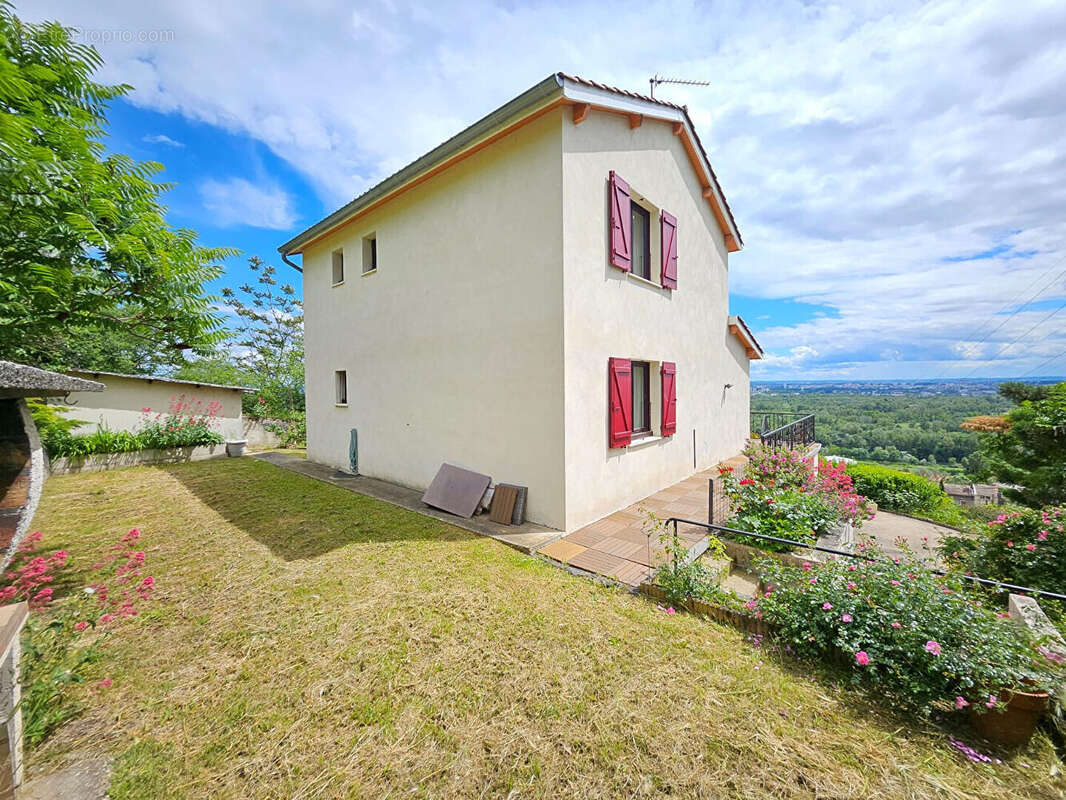 Maison à RILLIEUX-LA-PAPE