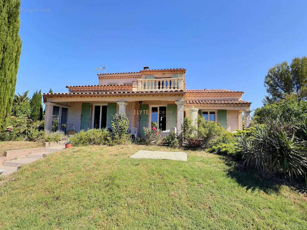 Maison à POURRIERES