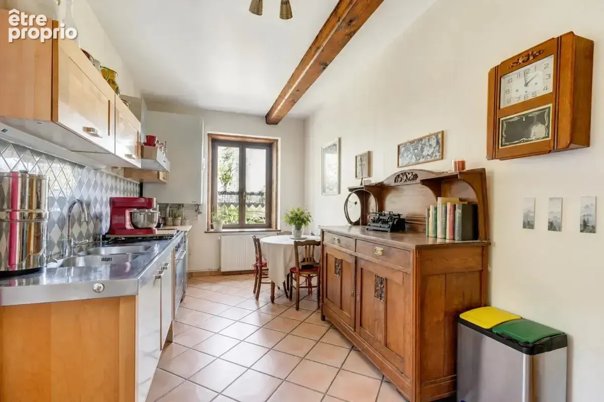 Maison de 10 pièces de 210 m² à Chaponost - photo 8