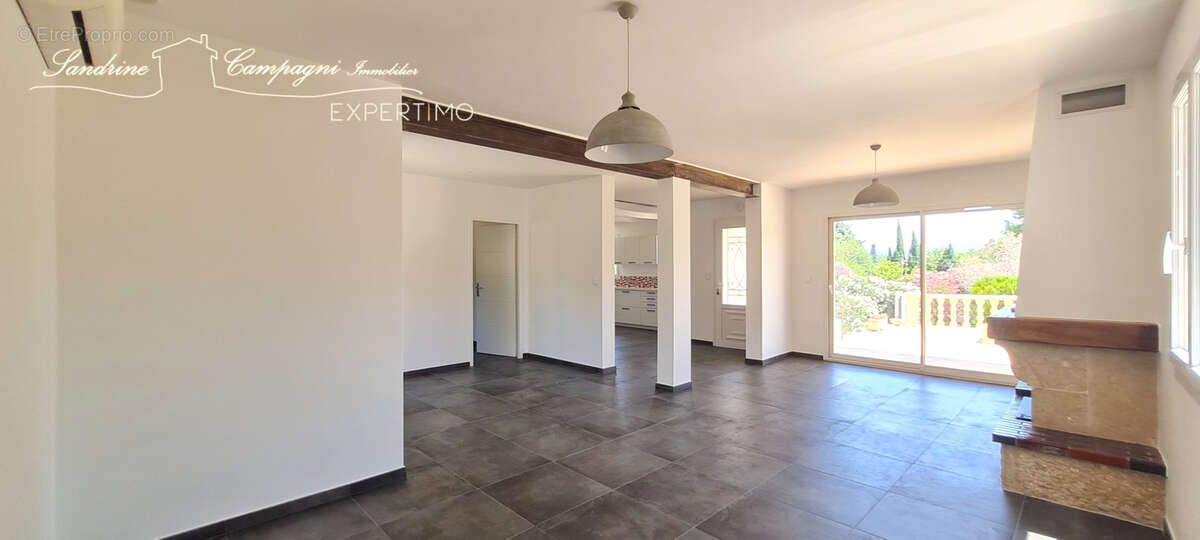 Maison à CHATEAUNEUF-DE-GADAGNE