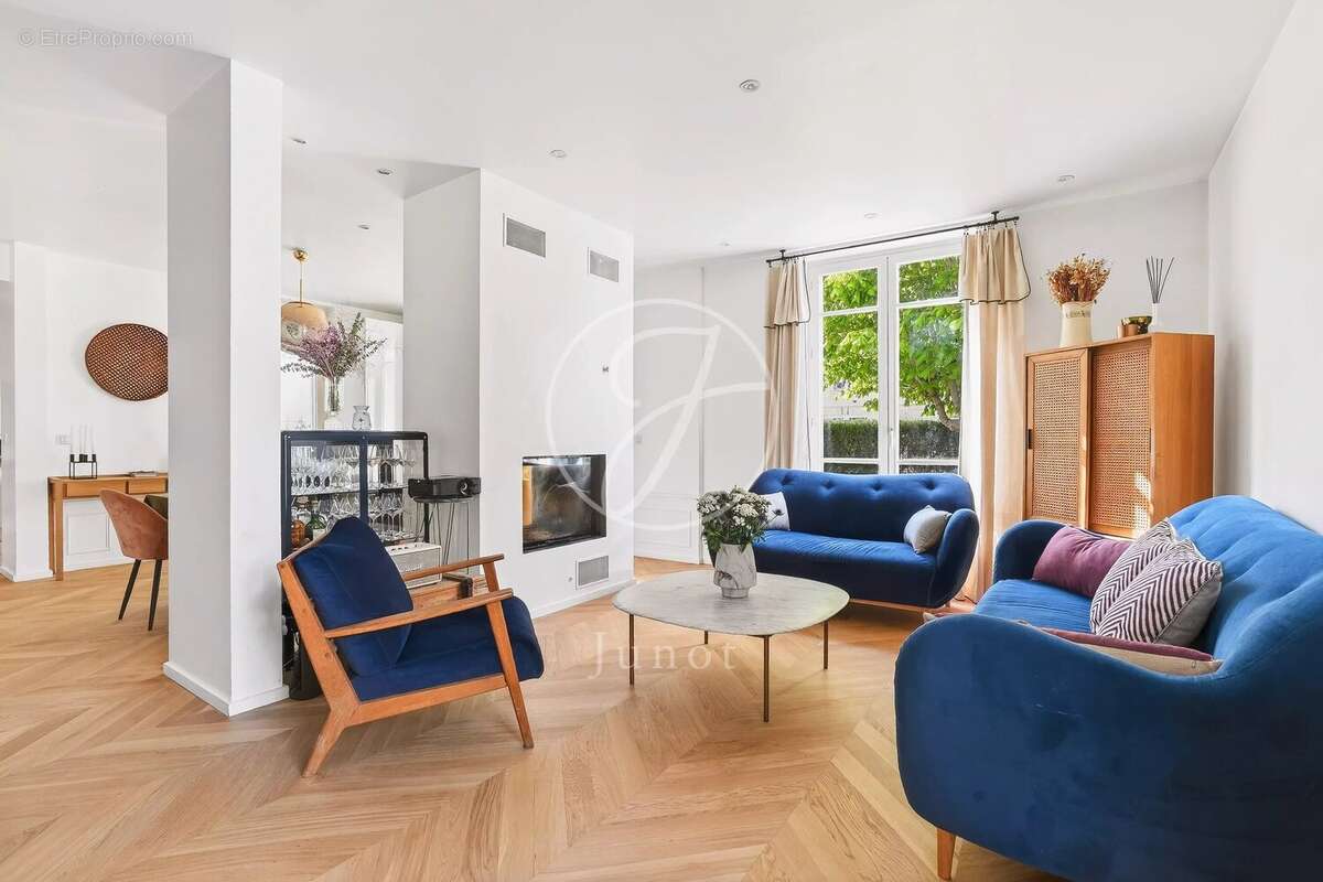 Maison à LE VESINET