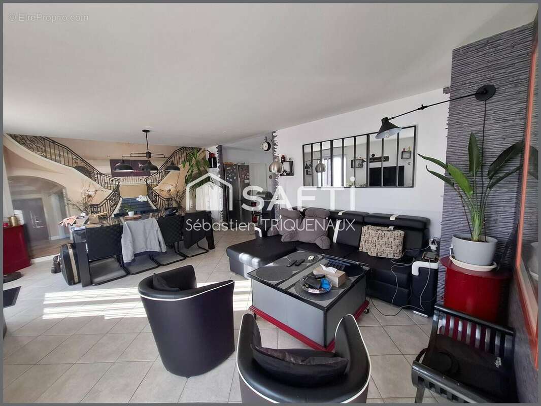 Photo 4 - Maison à MONTREUIL-JUIGNE