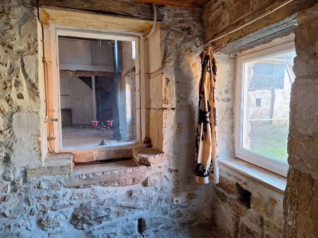 Maison à CHASSENEUIL-SUR-BONNIEURE