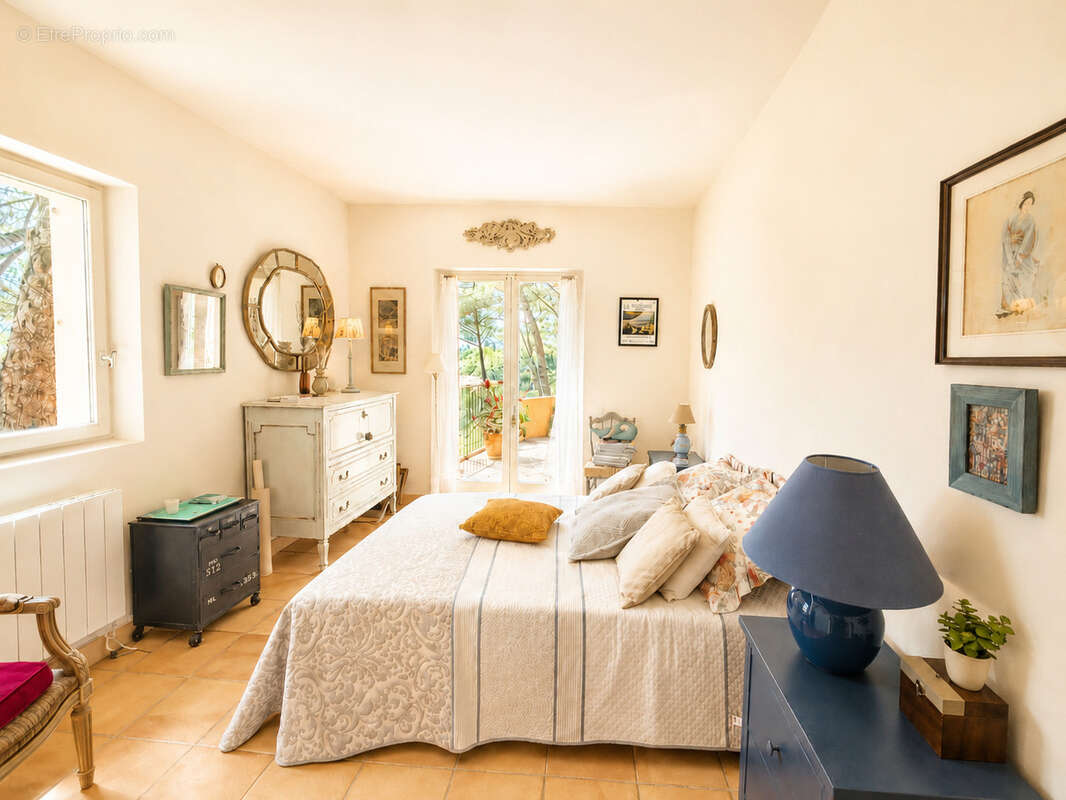 Propriété d'exception 226m2+ extension possible   Environnement rare   Sanary-sur-Mer - photo 6