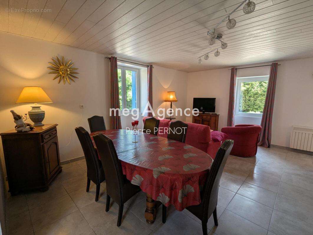 Gîte en Pierre sur Parc de 2,6 hectares - photo 5