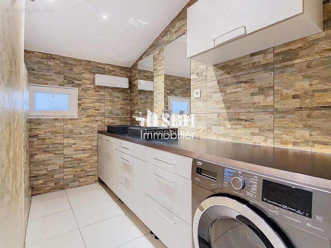 Appartement à L&#039;ISLE-SUR-LA-SORGUE