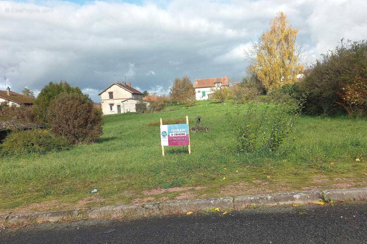 Terrain à MONTCEAU-LES-MINES