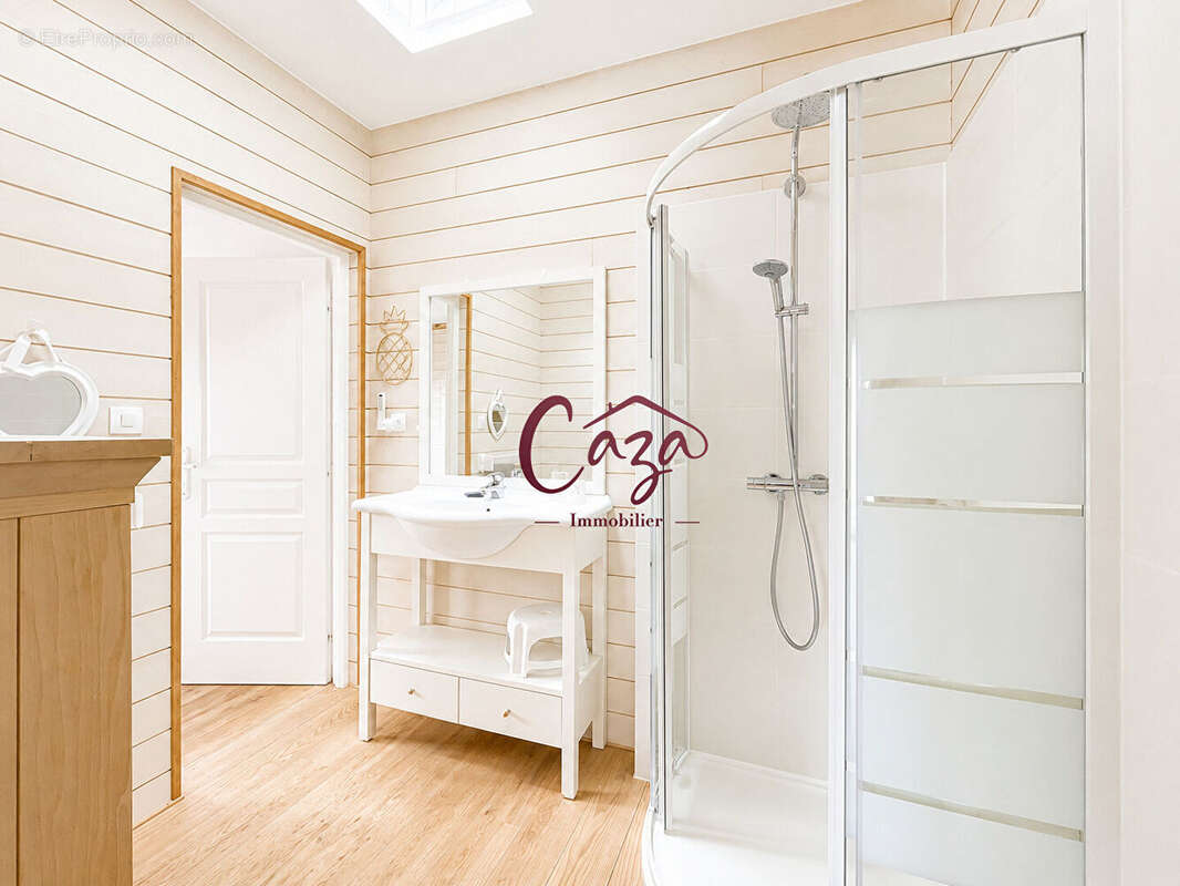 Maison Carignan De Bordeaux 7 pièce(s) 192.31 m2 - photo 8