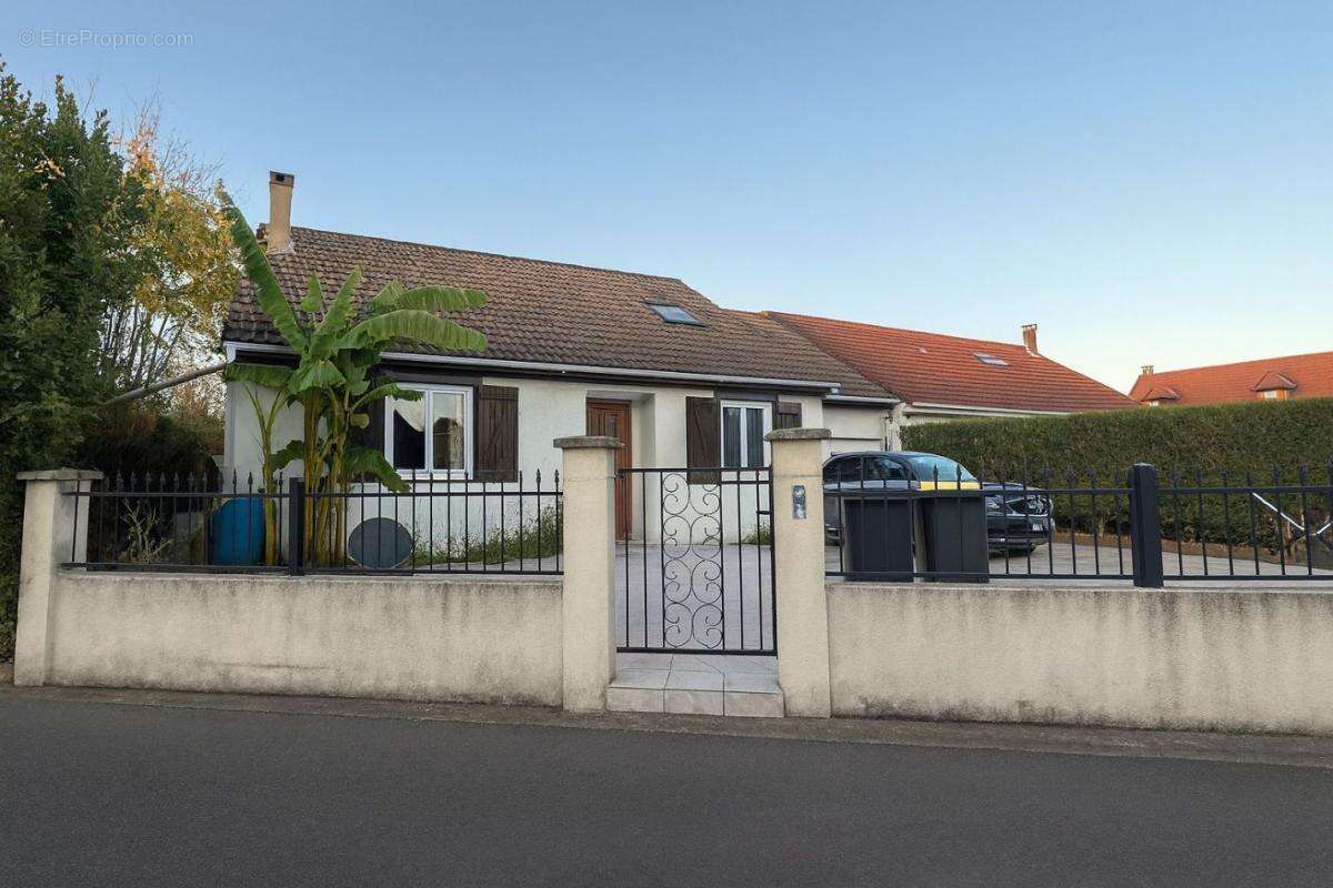 Maison à PONTAULT-COMBAULT