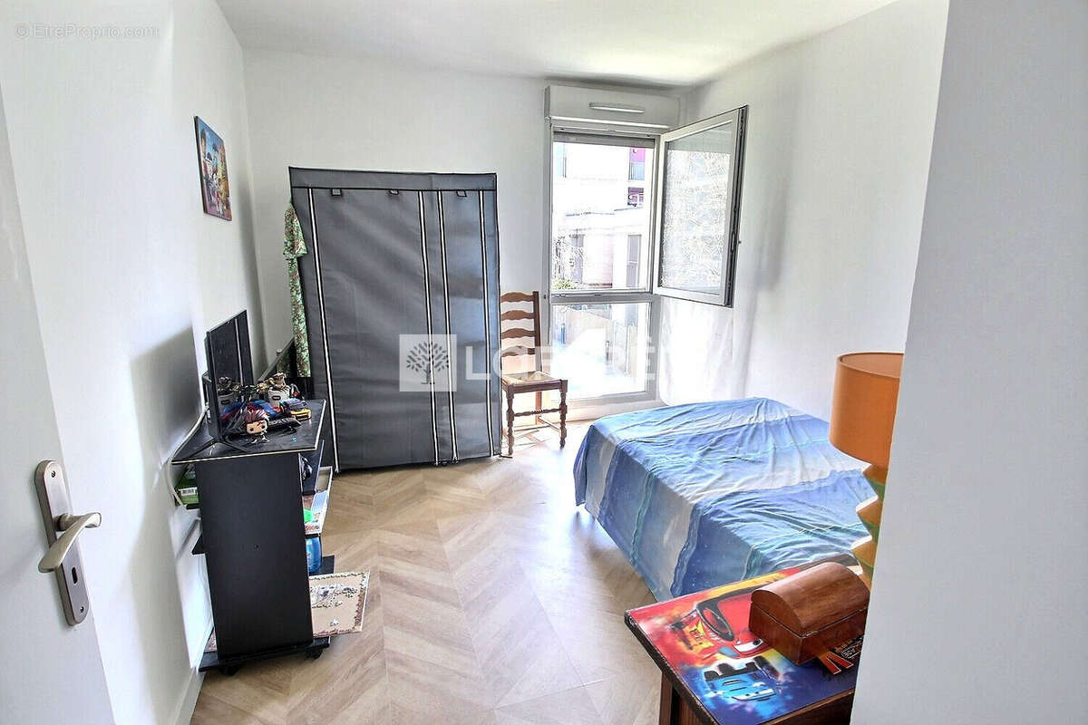 Appartement à GENNEVILLIERS