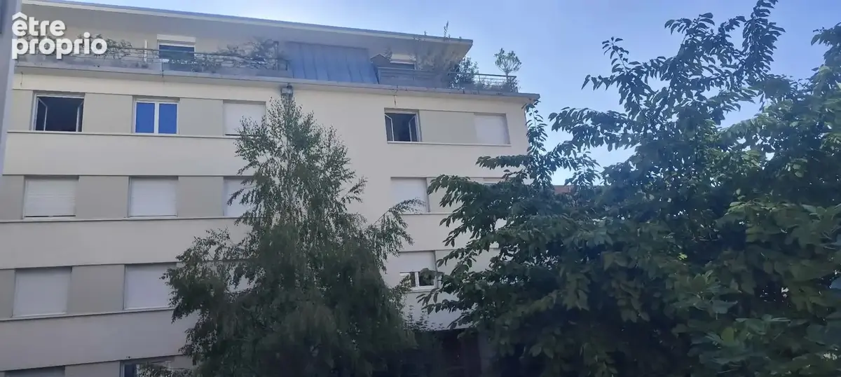 Appartement T4 de 80.34 m2 entièrement rénové avec grand balcon et garage - photo 17
