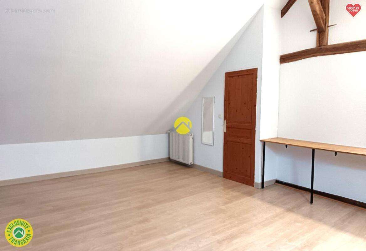 Maison à LE GRAND-BOURG