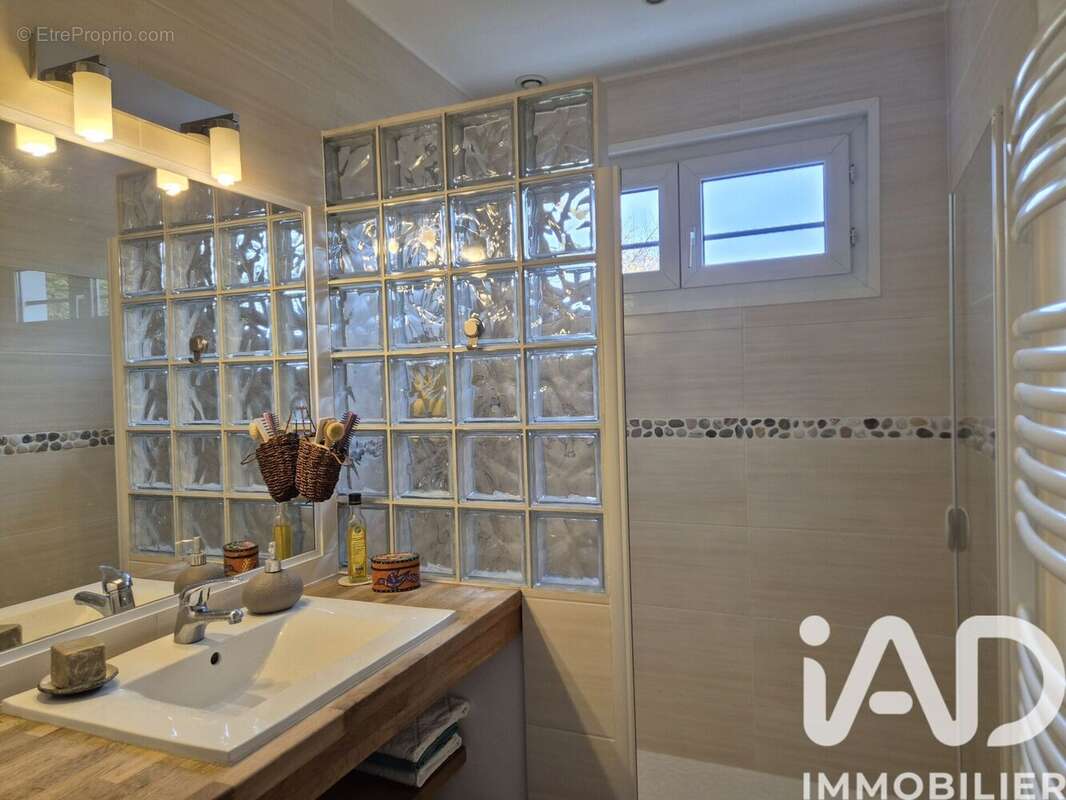 Photo 9 - Maison à LA CELLE-LES-BORDES