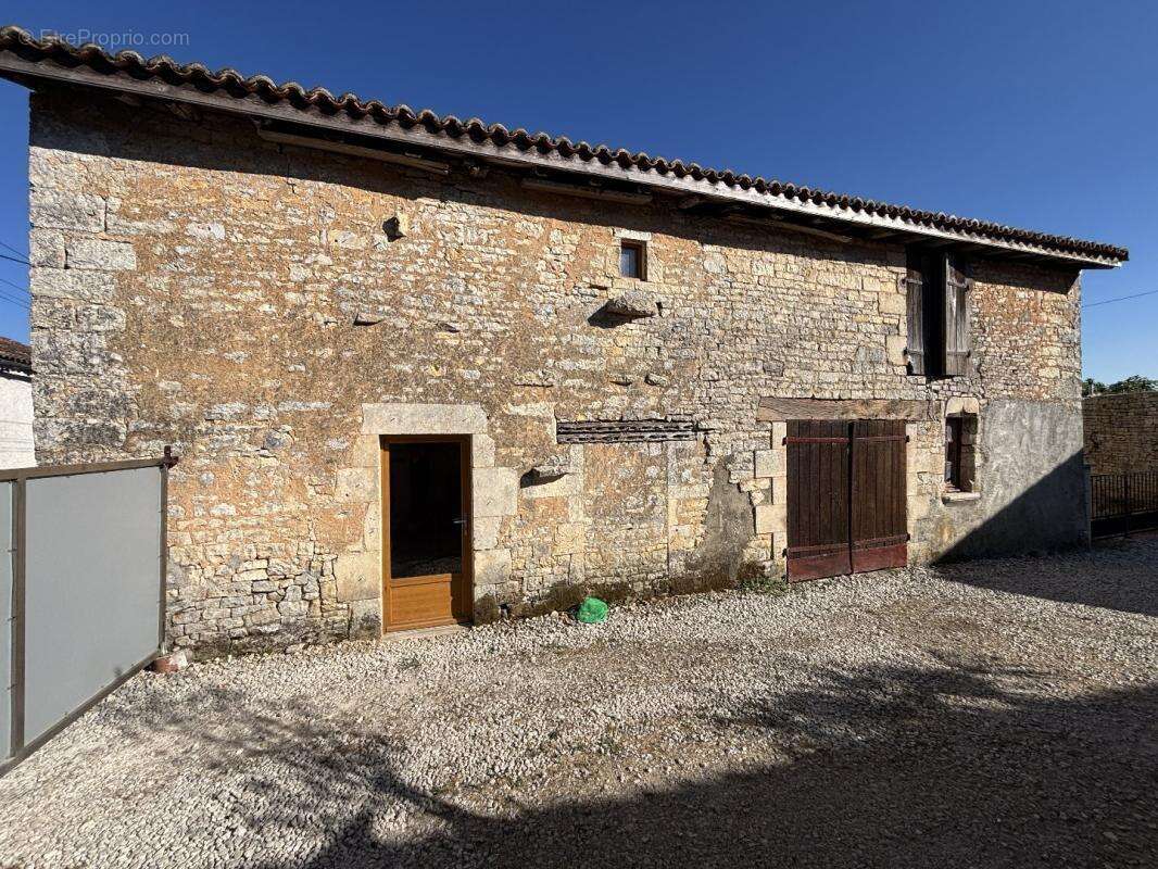 Maison à VENTOUSE